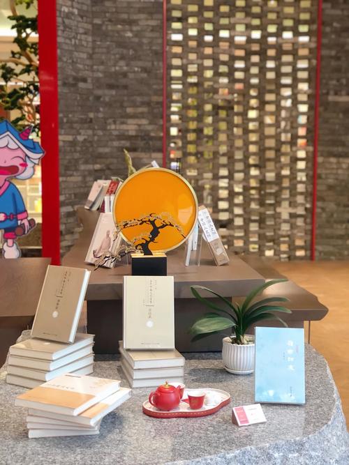 新華書(shū)店 從書(shū)香殿堂到文體用品的多元服務(wù)探索